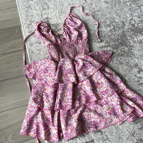 Ditsy Floral Print Shirred Crisscross Back - Picture 11 of 14